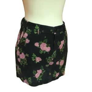 NWOT feminine floral corduroy mini skirt